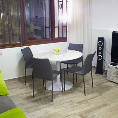 2-br Townhouse, Best Location In Las Americas! Appartement *