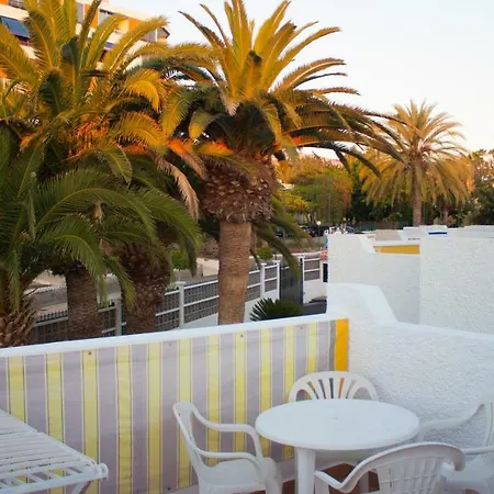 Appartement 2-br Townhouse, Best Location In Las Americas! *